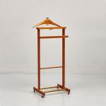 498974 Valet stand